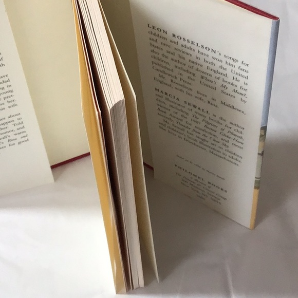 ☘️2 for $10 Sale☘️Rosa and her Grandfather, Leon Rosselson, hardcover, l… - Picture 4 of 5